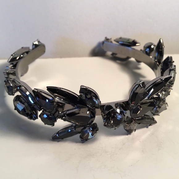 Women’s Bracelet Deep Dark Smokey Gray Cuff Very Attractive Piece - Picture 3 of 4